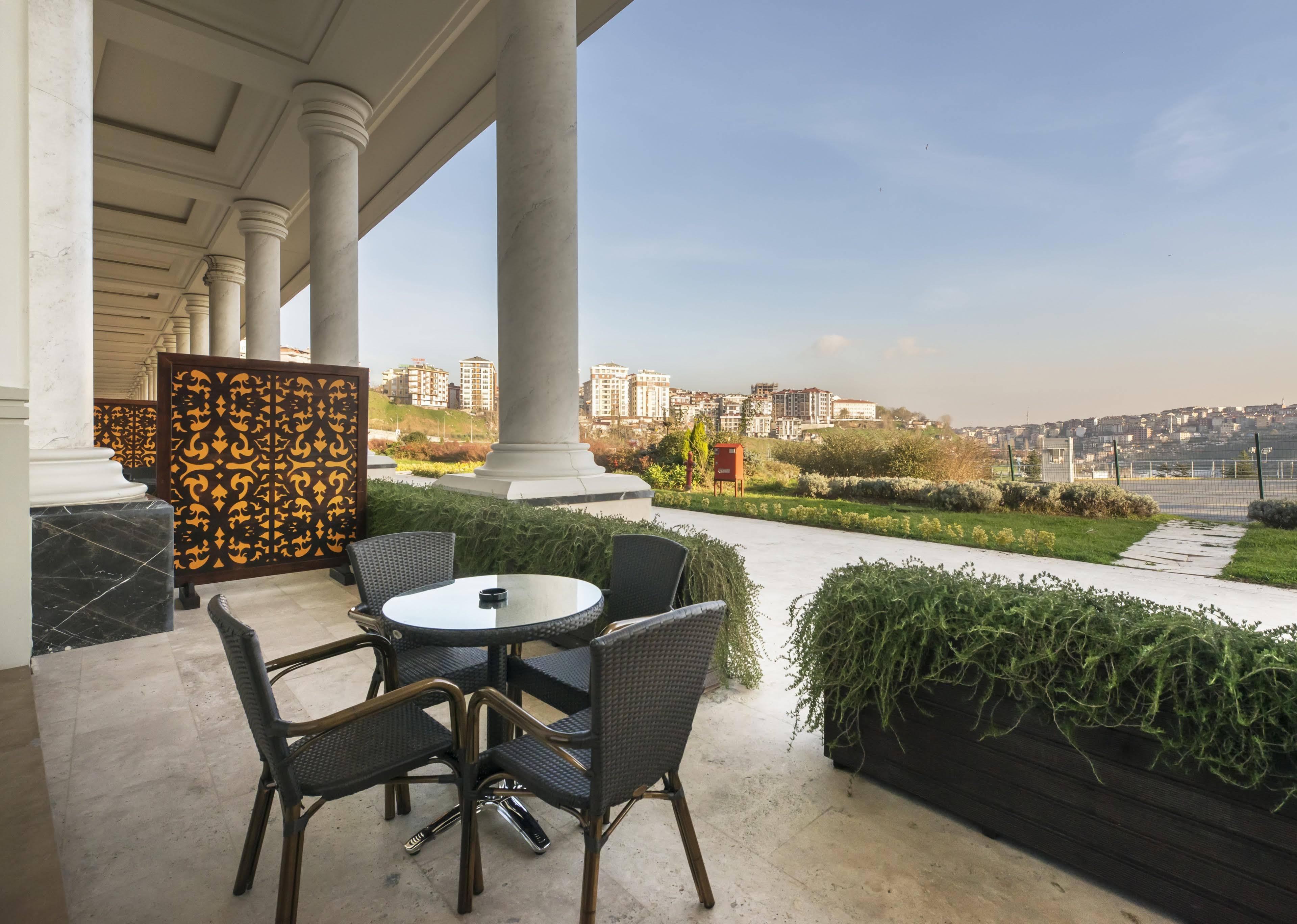 Vialand Palace Hotel Estambul Exterior foto